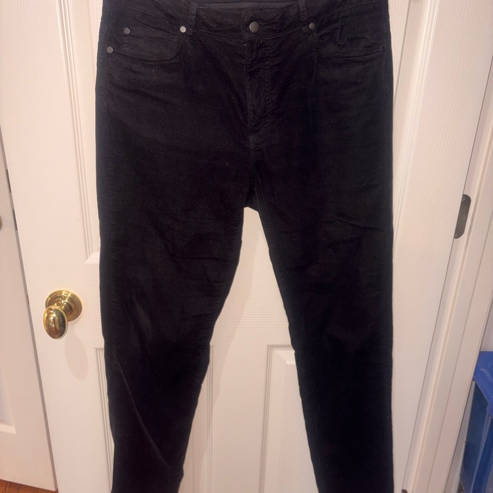 J. McLaughlin Women's Black Velvet Skinny Jeans size 6